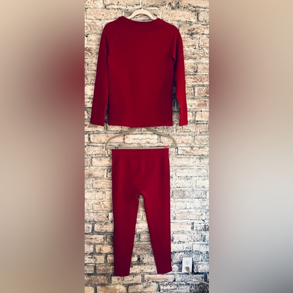Beneunder Red Activewear Set. Amazing layering for cold weather NWOT unisex - Picture 12 of 16